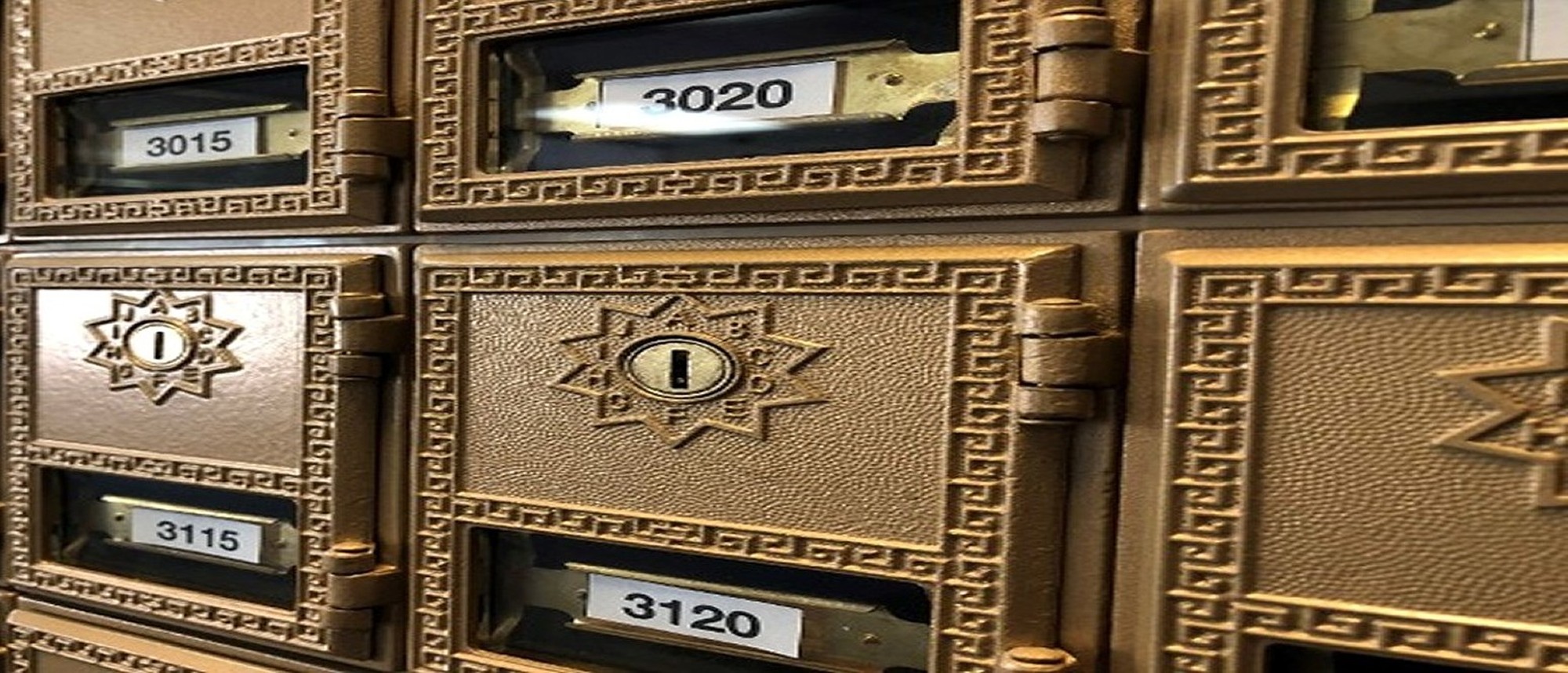 MAILBOXES